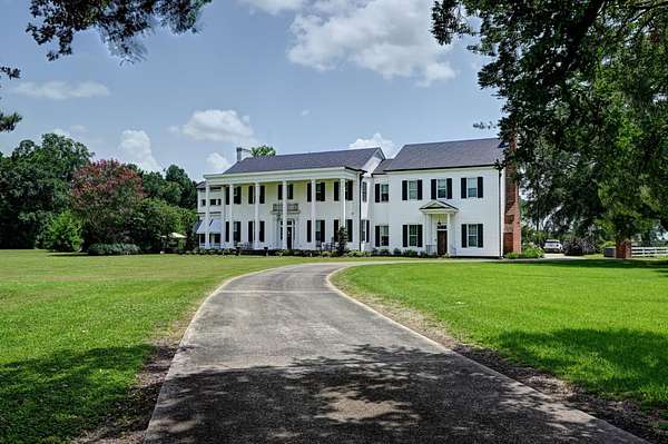 7.5 Acres of Residential Land with Home for Sale in Thibodaux, Louisiana