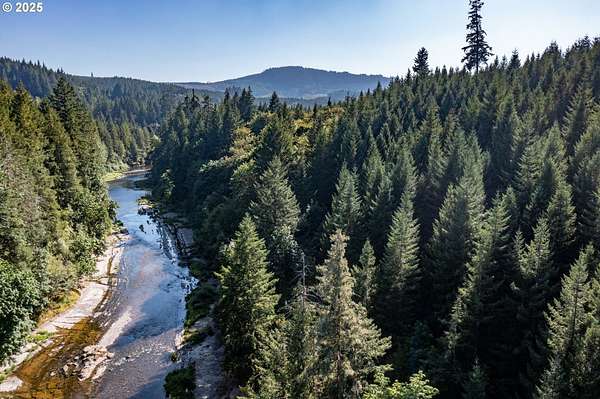 32.5 Acres of Recreational Land for Sale in Foster, Oregon