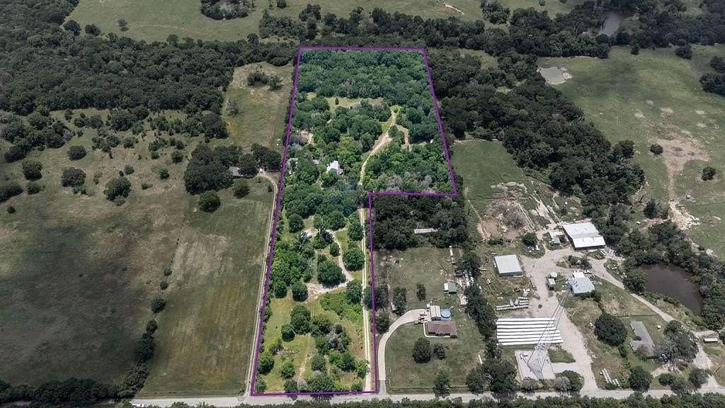 12 Acres of Land for Sale in Kemp, Texas