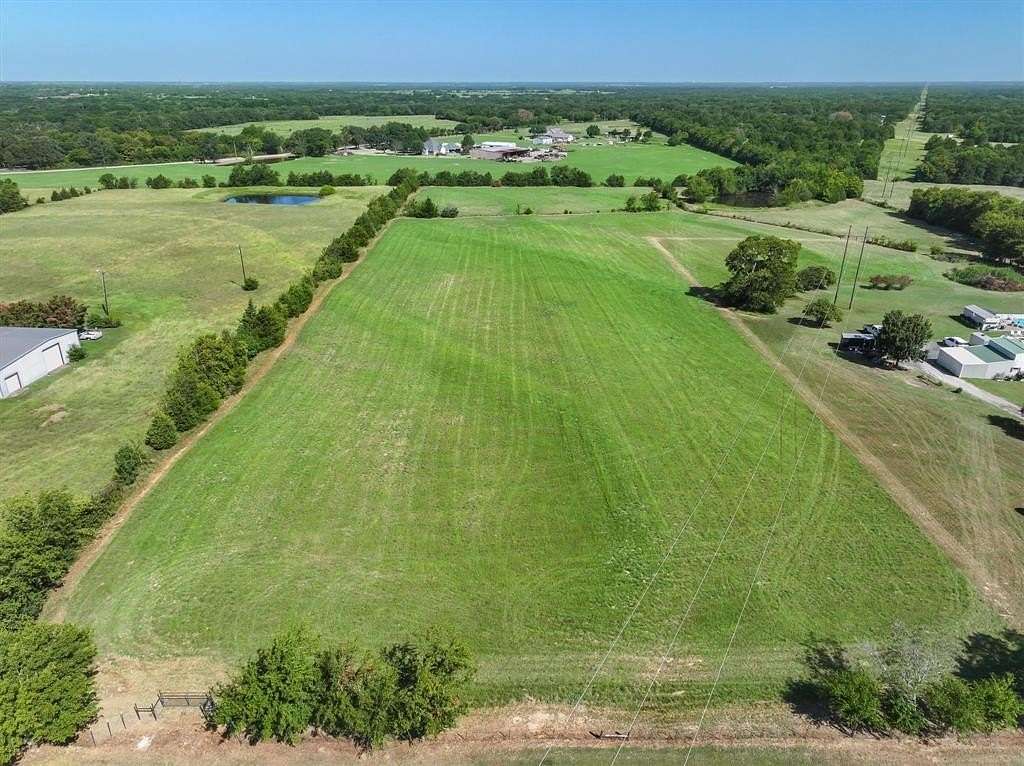 10 Acres of Land for Sale in Wills Point, Texas