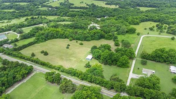 2 Acres of Residential Land for Sale in Leonard, Texas