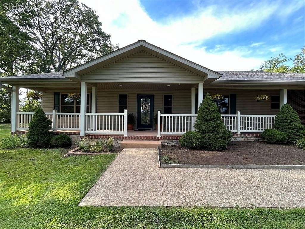 4.44 Acres of Residential Land with Home for Sale in Fults, Illinois