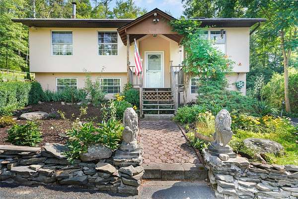 3.2 Acres of Residential Land with Home for Sale in Port Jervis, New York