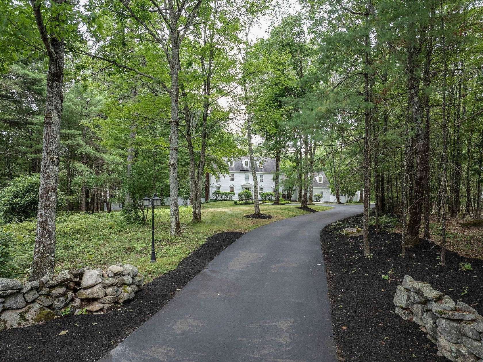 5 Acres of Residential Land with Home for Sale in Bedford, New Hampshire