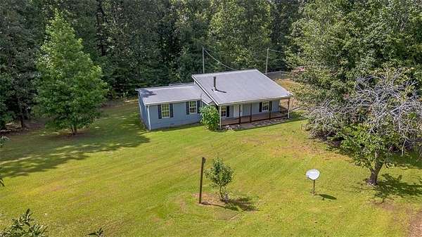 3 Acres of Residential Land with Home for Sale in Nicholson, Georgia