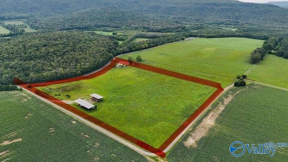 15.2 Acres of Land for Sale in Stevenson, Alabama