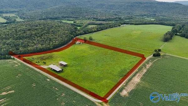 15.2 Acres of Land for Sale in Stevenson, Alabama