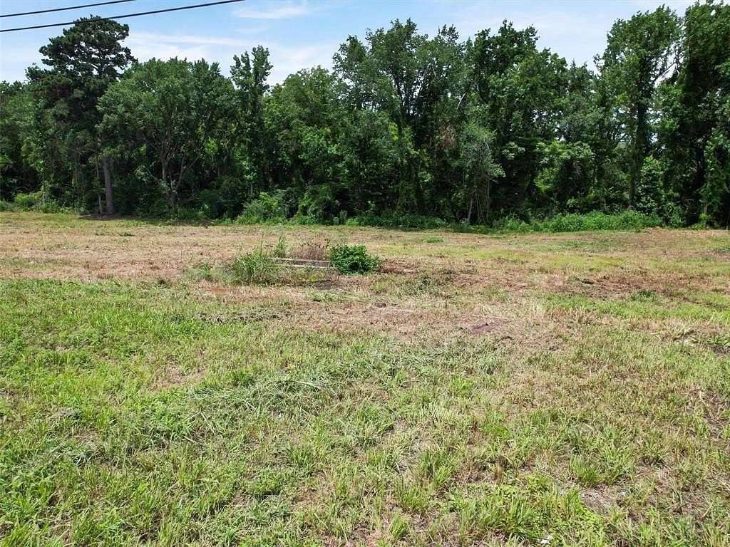 2.69 Acres of Mixed-Use Land for Sale in Gilmer, Texas