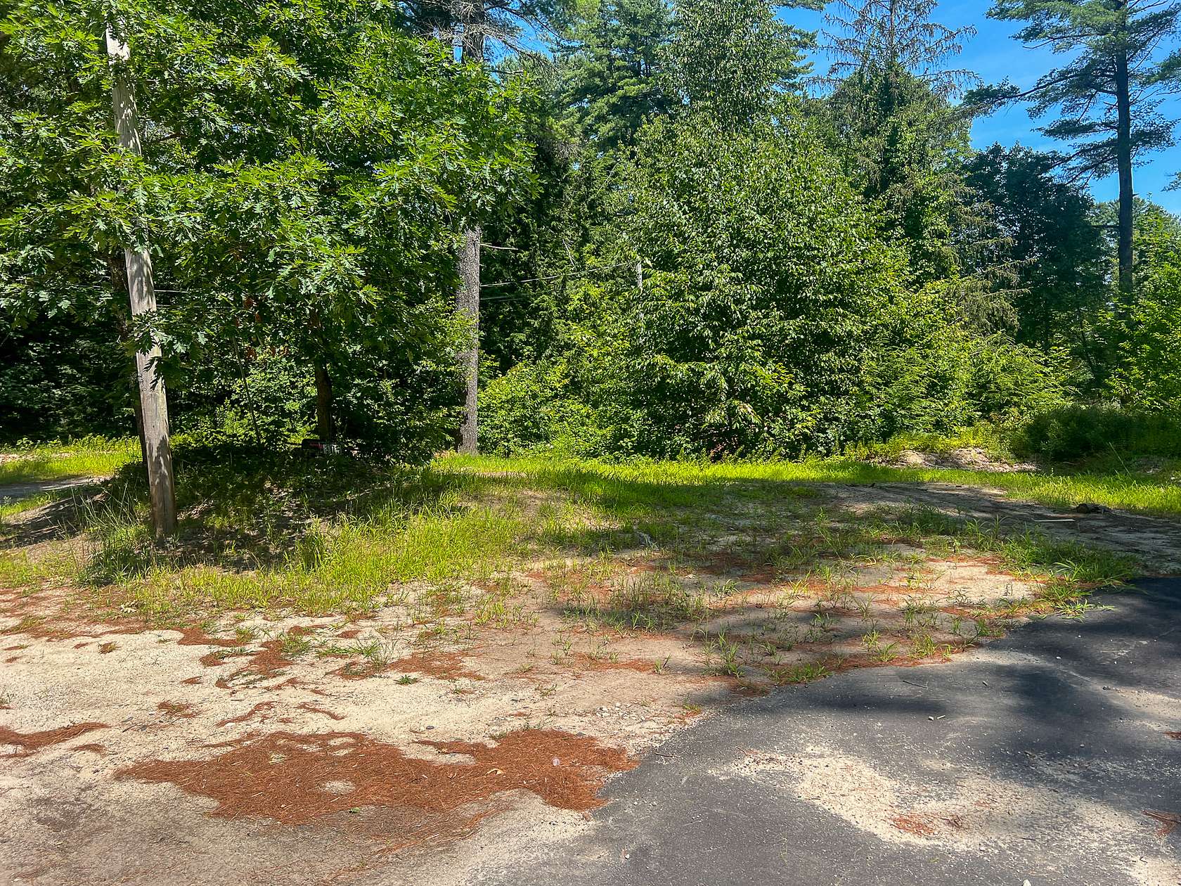 0.19 Acres of Land for Sale in Raymond, Maine