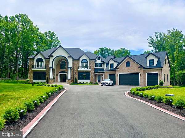 3.16 Acres of Residential Land with Home for Sale in Leesburg, Virginia