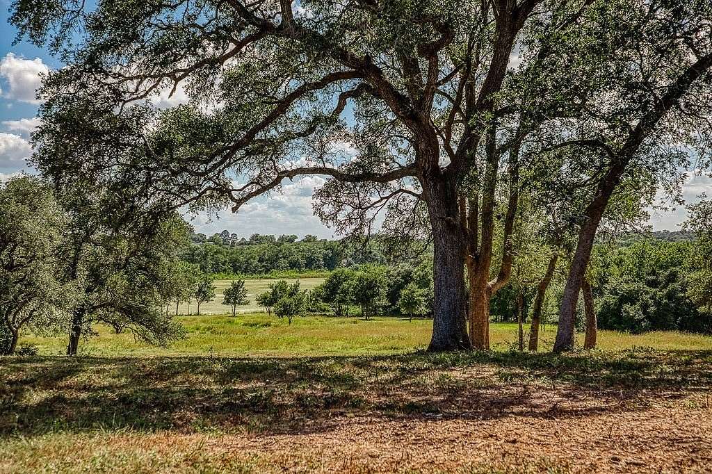 17.8 Acres of Land for Sale in Fayetteville, Texas