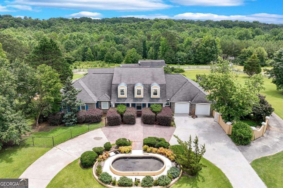 12 Acres of Land with Home for Sale in Toccoa, Georgia