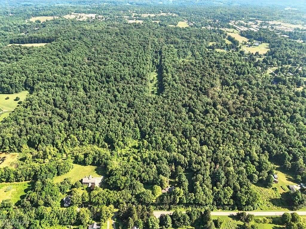 198 Acres of Agricultural Land for Sale in Novelty, Ohio