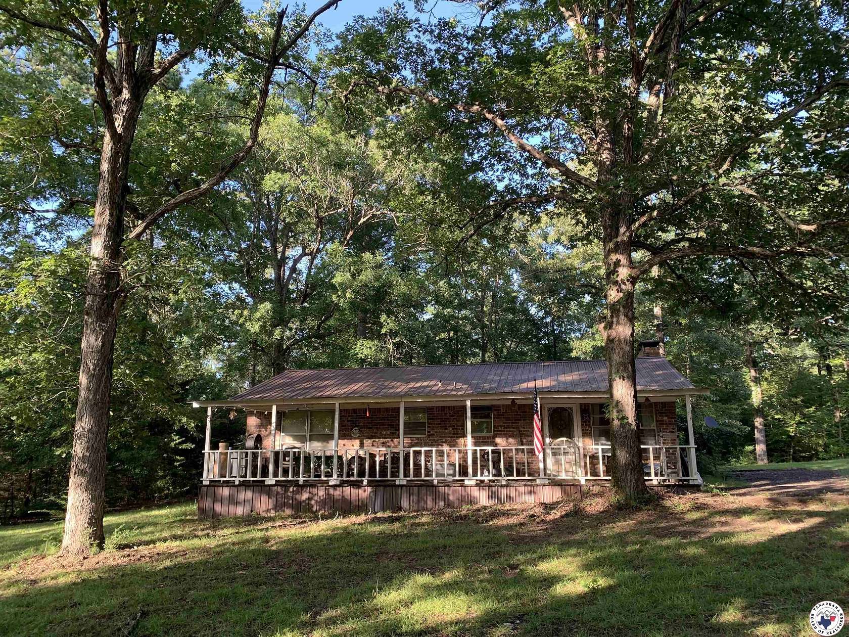 2 Acres of Residential Land with Home for Sale in Atlanta, Texas