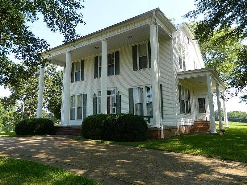 4.6 Acres of Residential Land with Home for Sale in Starkville, Mississippi