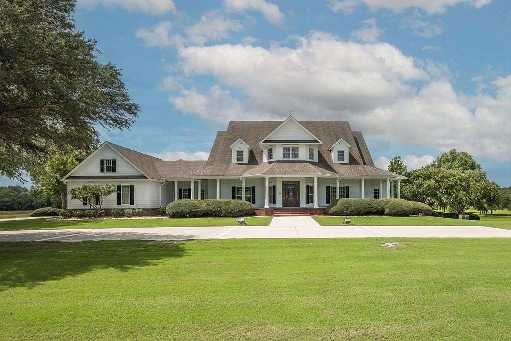 261 Acres of Recreational Land with Home for Sale in Troy, Alabama