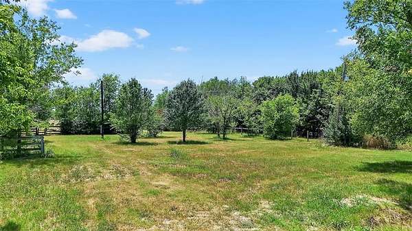 2.17 Acres of Residential Land for Sale in Callisburg, Texas