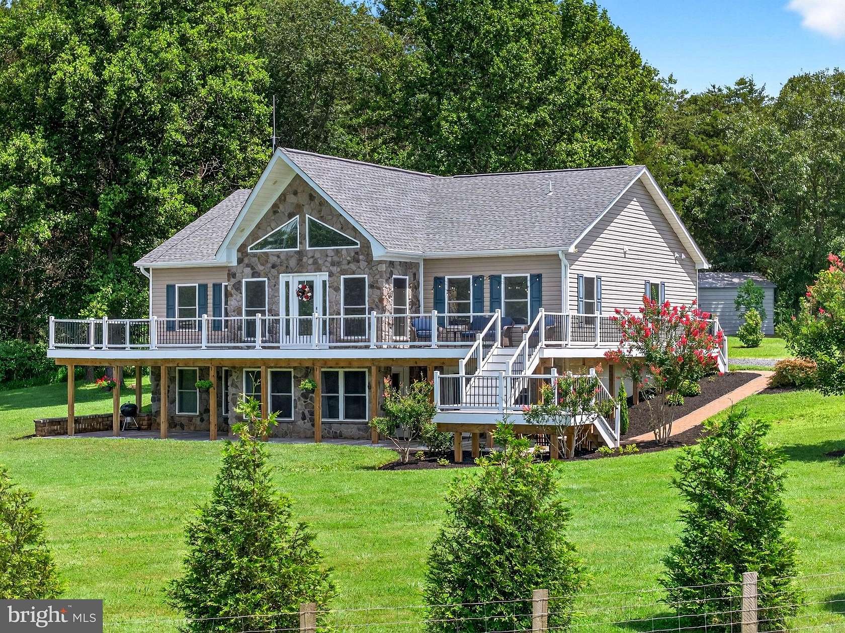 2.47 Acres of Residential Land with Home for Sale in Culpeper, Virginia