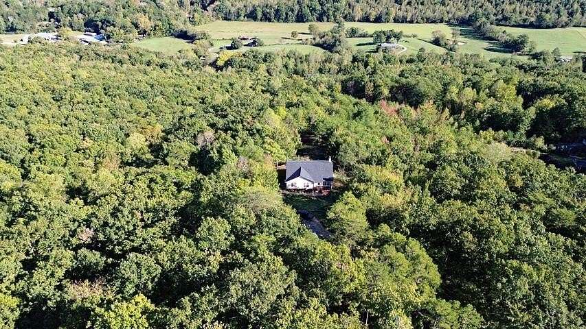10 Acres of Land with Home for Sale in Dayton, Tennessee