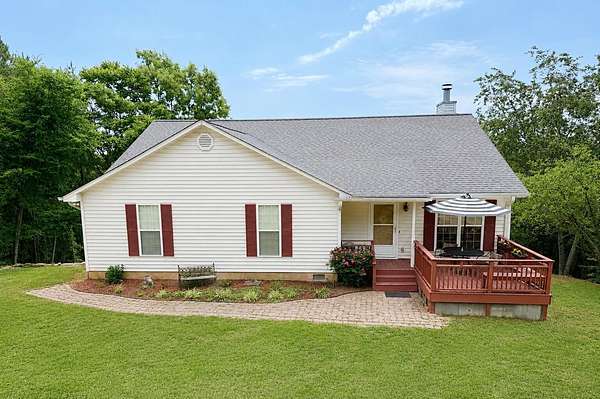 10 Acres of Land with Home for Sale in Dayton, Tennessee