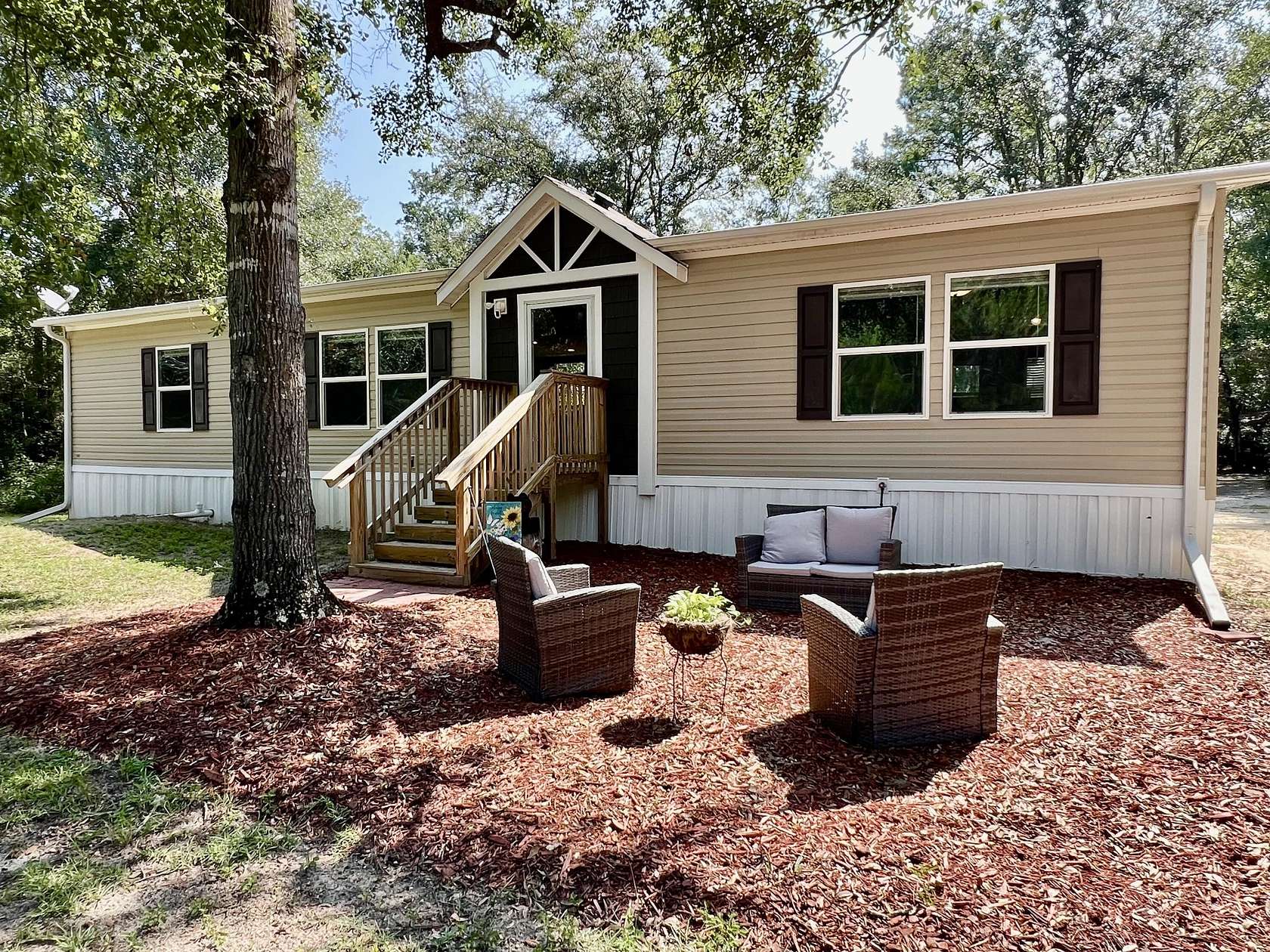 4.36 Acres of Residential Land with Home for Sale in Caryville, Florida