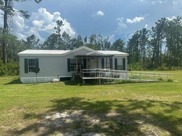 2 Acres of Residential Land with Home for Sale in Stockton, Georgia