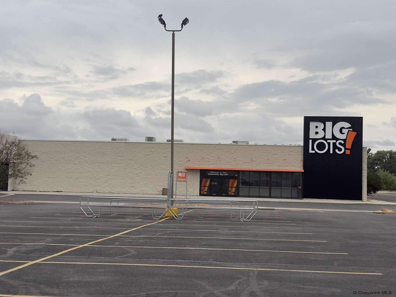 5.14 Acres of Improved Commercial Land for Sale in Cheyenne, Wyoming