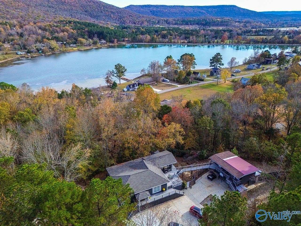 2.38 Acres of Residential Land with Home for Sale in Gurley, Alabama