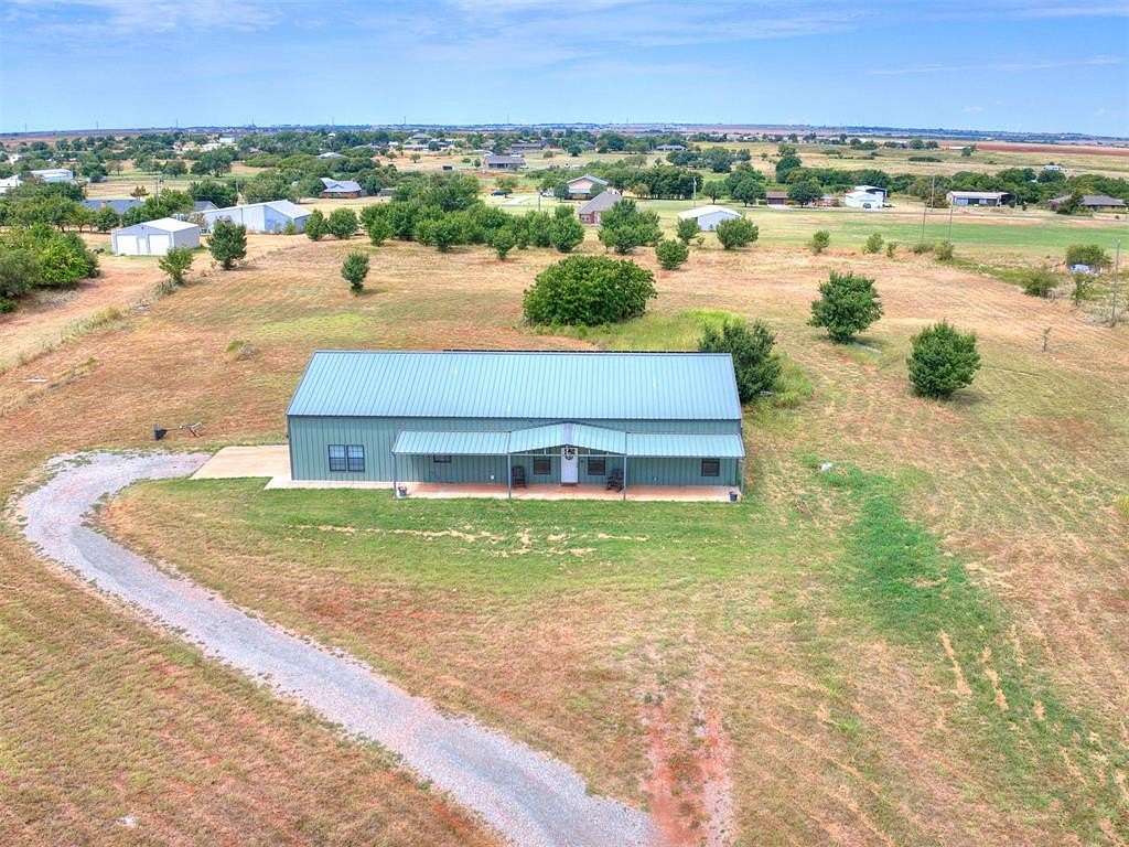 5 Acres of Residential Land with Home for Sale in Piedmont, Oklahoma