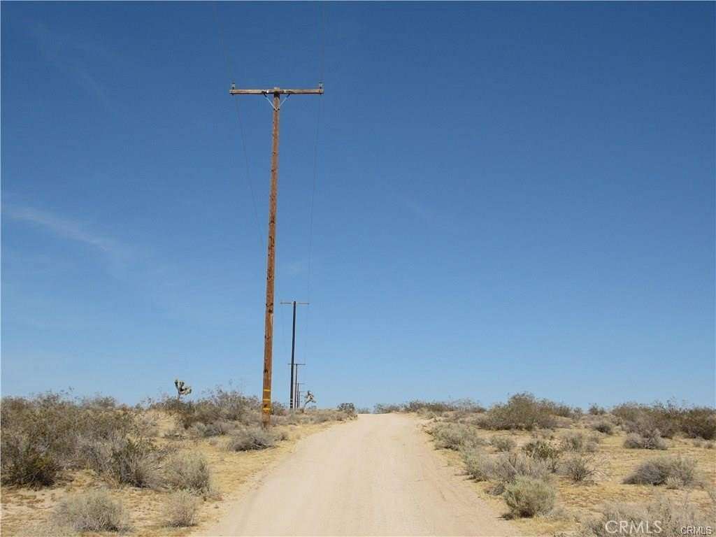 40 Acres of Land for Sale in Adelanto, California