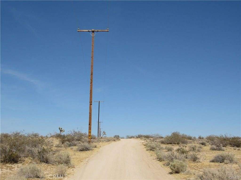 40 Acres of Land for Sale in Adelanto, California