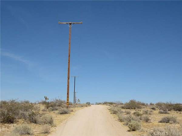 40 Acres of Land for Sale in Adelanto, California