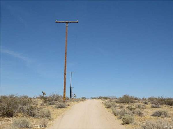 40 Acres of Land for Sale in Adelanto, California