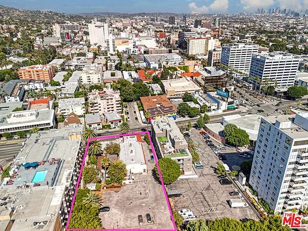 0.92 Acres of Mixed-Use Land for Sale in Los Angeles, California