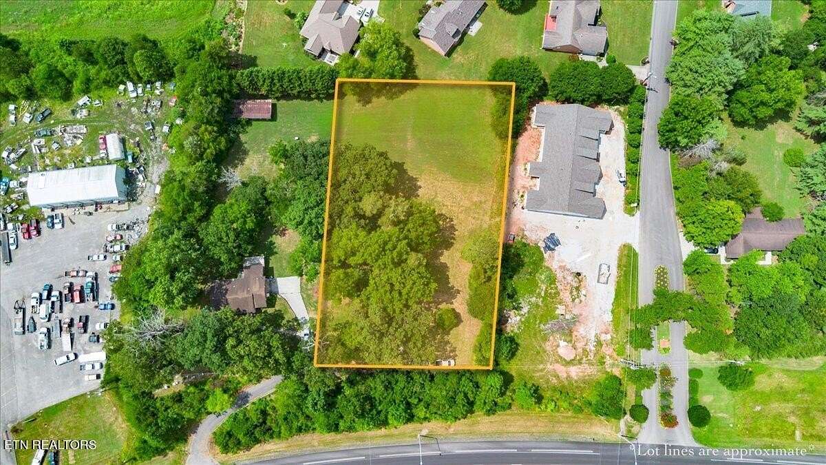 1 Acre of Residential Land for Sale in Clinton, Tennessee