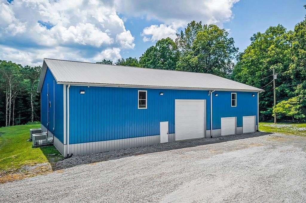 9 Acres of Residential Land with Home for Sale in Crossville, Tennessee