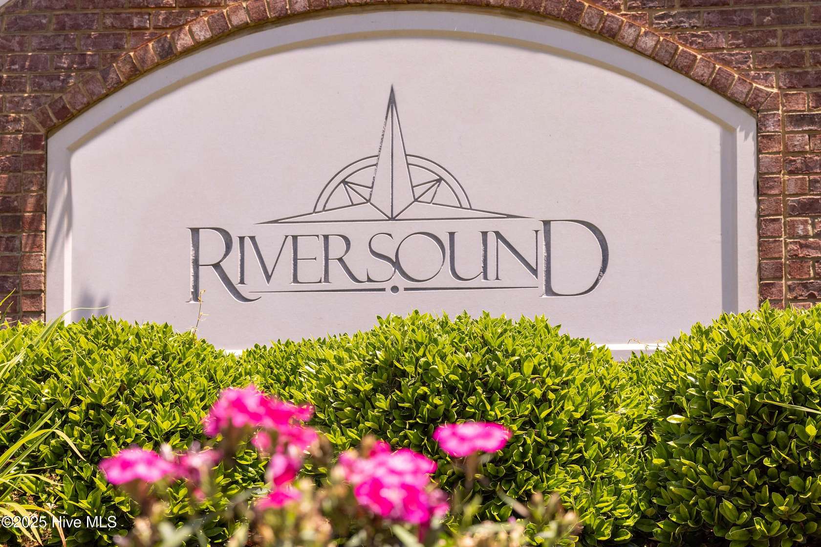 0.91 Acres of Residential Land for Sale in Edenton, North Carolina