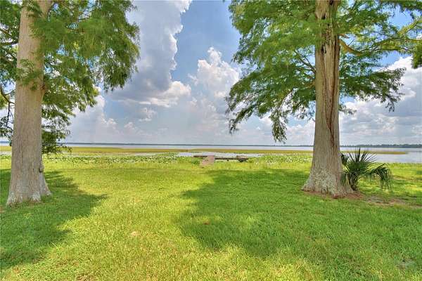 3 Acres of Residential Land with Home for Sale in Lake Wales, Florida