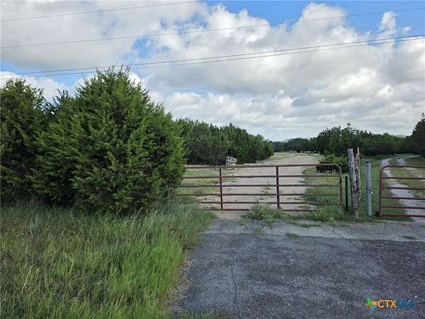 10 Acres of Land for Sale in Salado, Texas