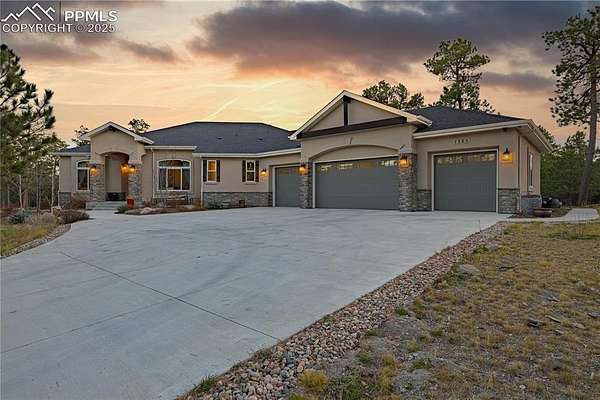 2.62 Acres of Residential Land with Home for Sale in Monument, Colorado