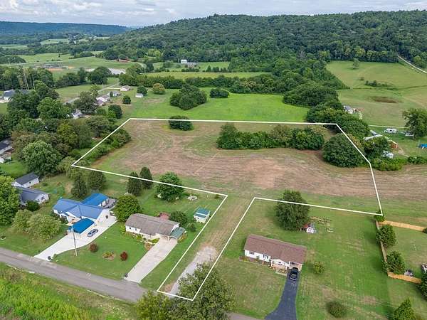 8.56 Acres of Residential Land for Sale in Sparta, Tennessee