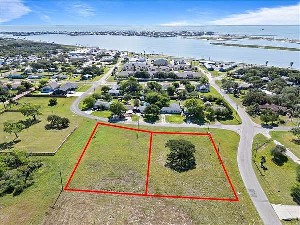 1 Acre of Residential Land for Sale in Rockport, Texas