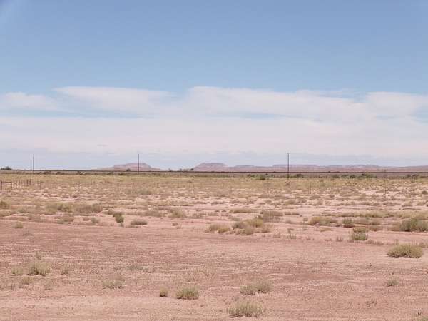 1.25 Acres of Residential Land for Sale in Sun Valley, Arizona