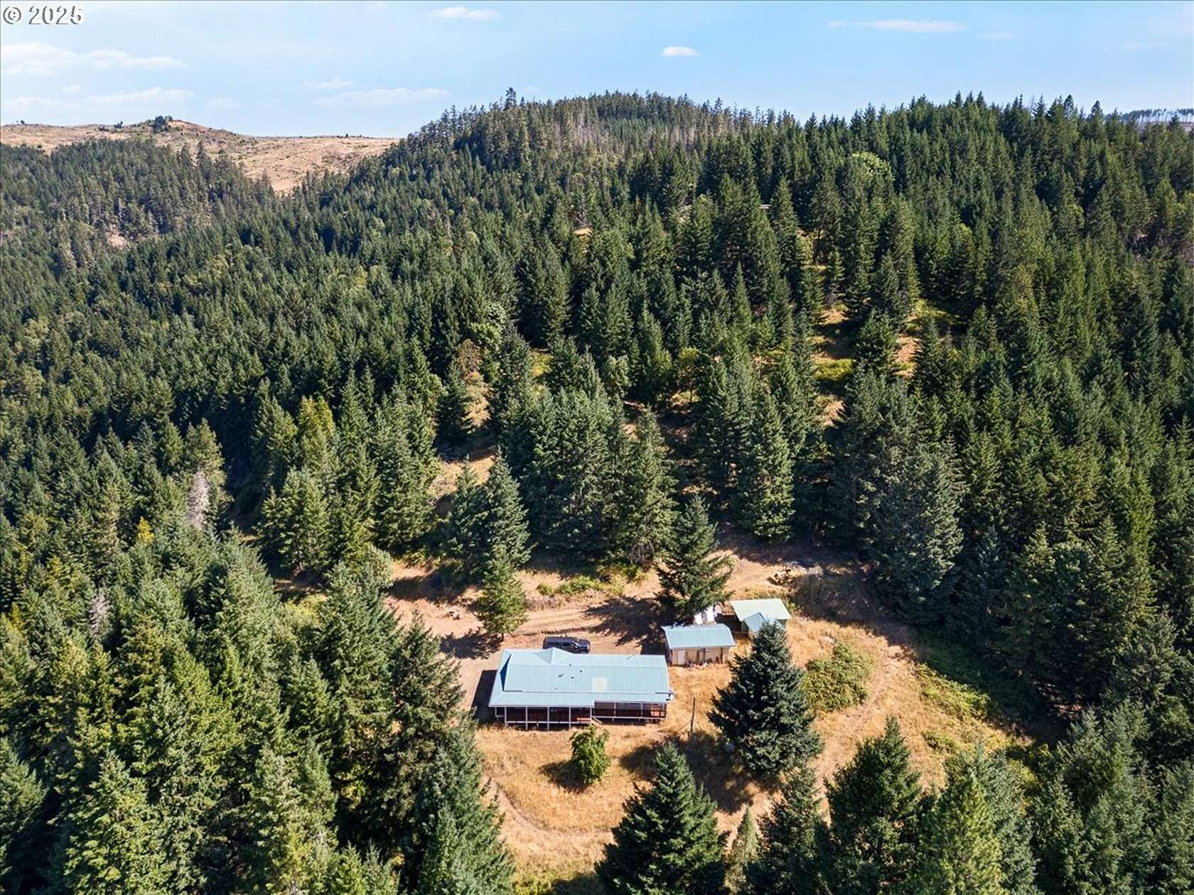159 Acres of Recreational Land with Home for Sale in Glide, Oregon