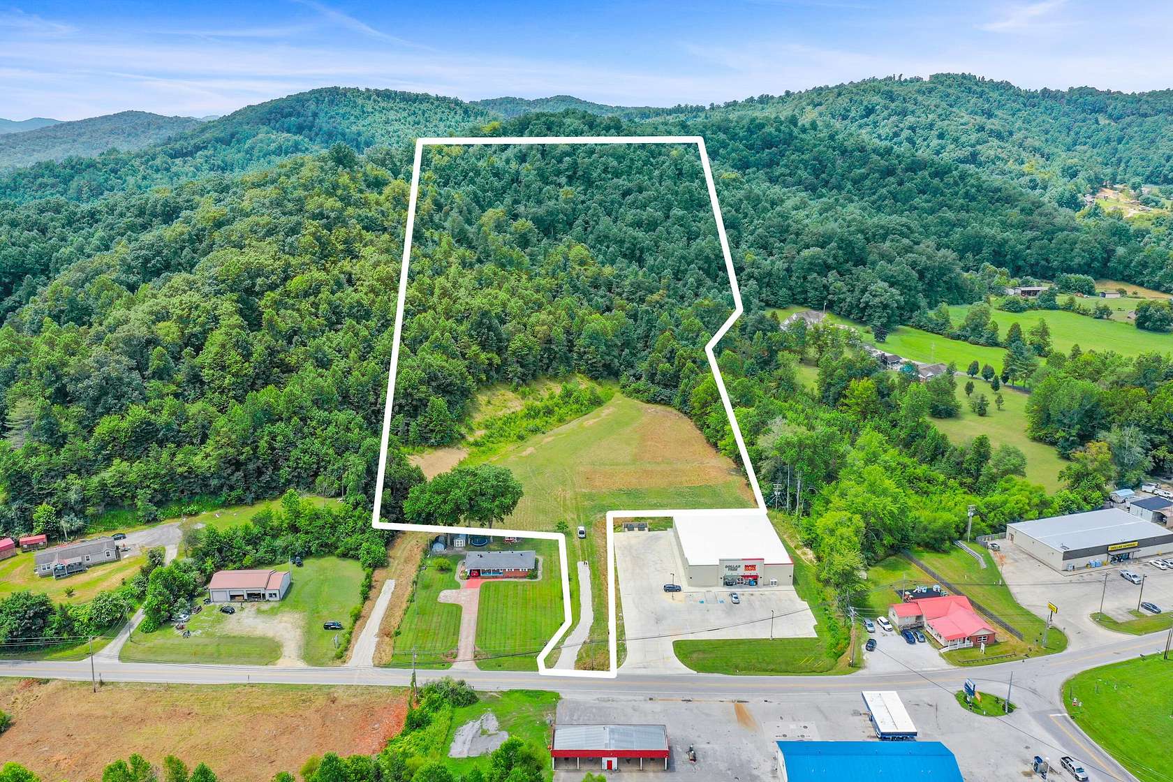 21 Acres of Mixed-Use Land for Sale in Heidrick, Kentucky