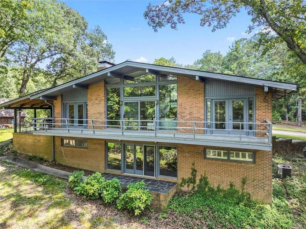 1.54 Acres of Residential Land with Home for Sale in Manchester, Georgia