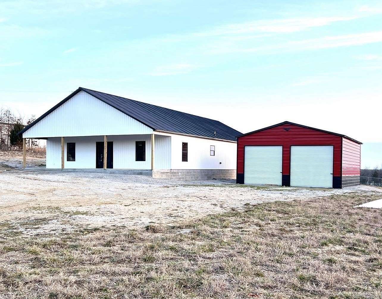 6.9 Acres of Residential Land with Home for Sale in Henderson, Arkansas