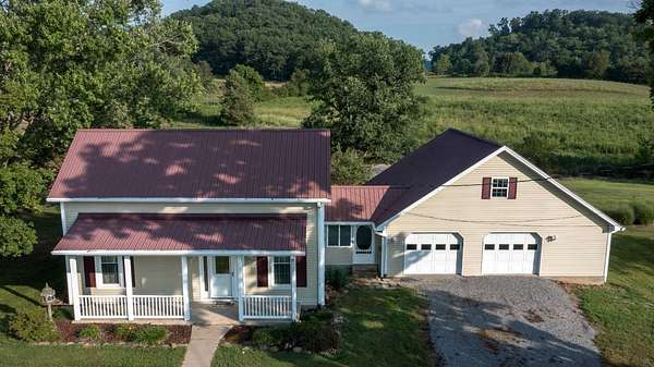 213 Acres of Land with Home for Sale in Bradfordsville, Kentucky