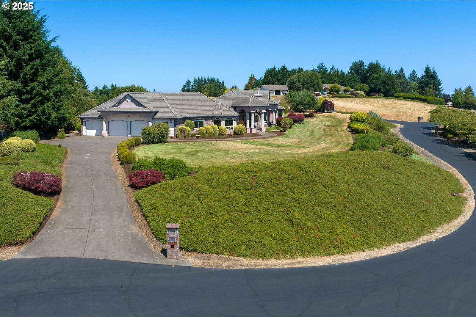 1.5 Acres of Land with Home for Sale in Sherwood, Oregon