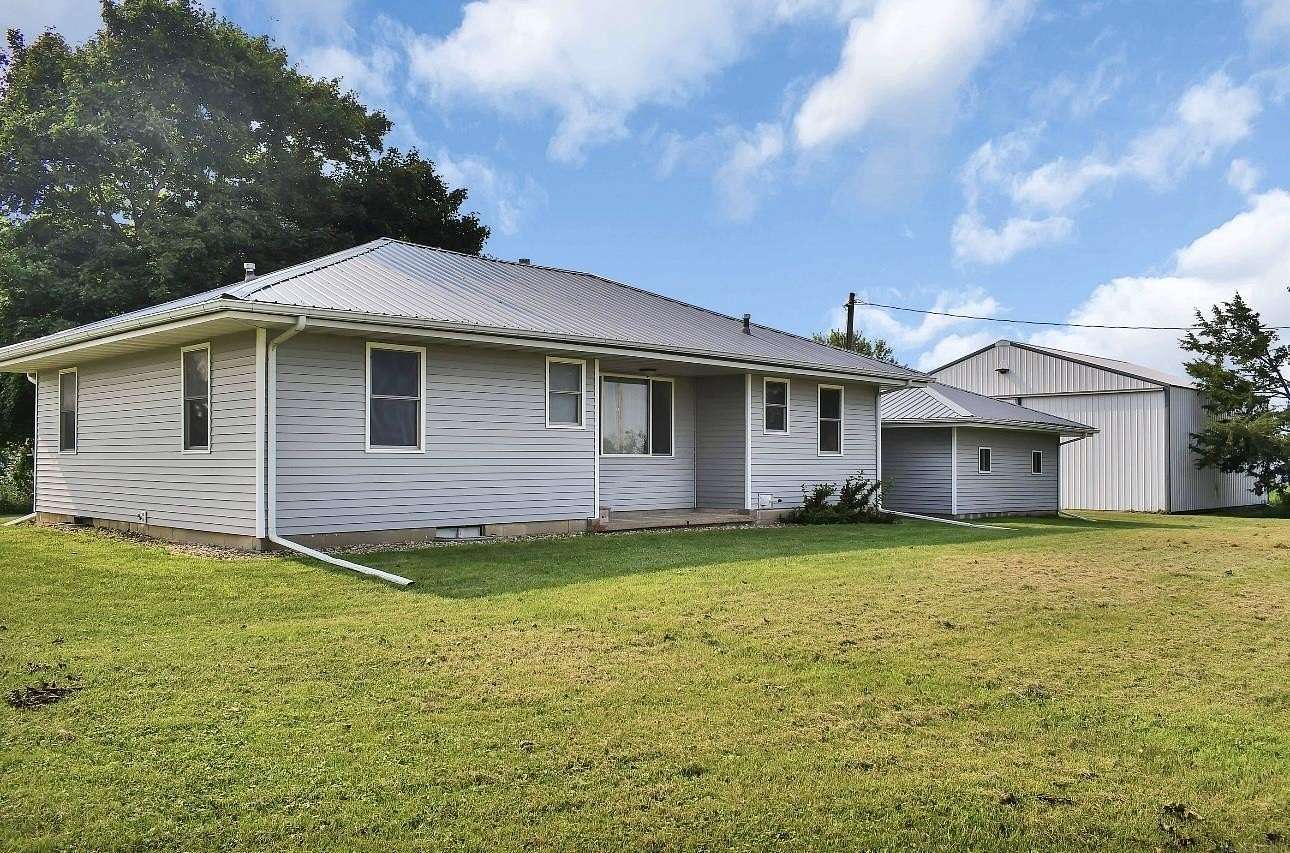 1.63 Acres of Residential Land with Home for Sale in Waterloo, Iowa